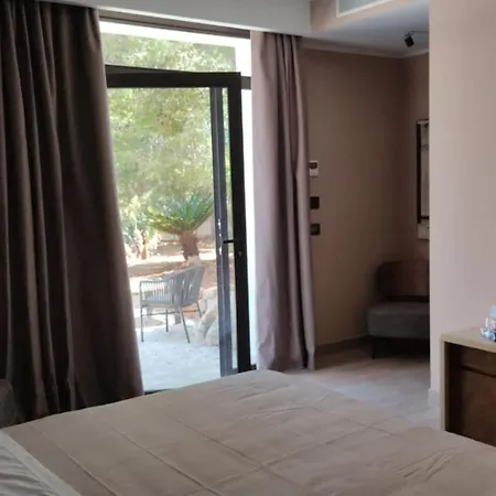 Araja Villa&suite By Geocharme *