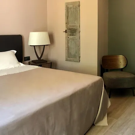 Araja Villa&suite By Geocharme Bed and Breakfast 4*
