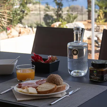 Bed and Breakfast Araja Villa&suite By Geocharme