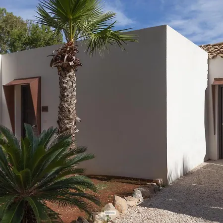 Araja Villa&suite By Geocharme 4*