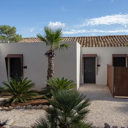 Bed and Breakfast Araja Villa&suite By Geocharme 4*